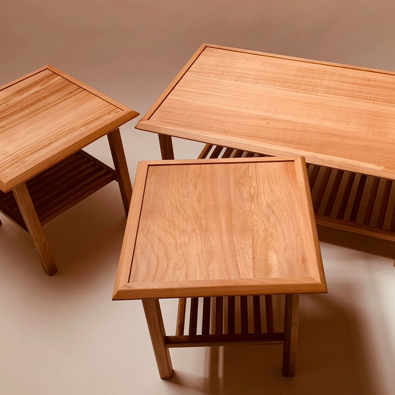 Mesa de centro en coigue