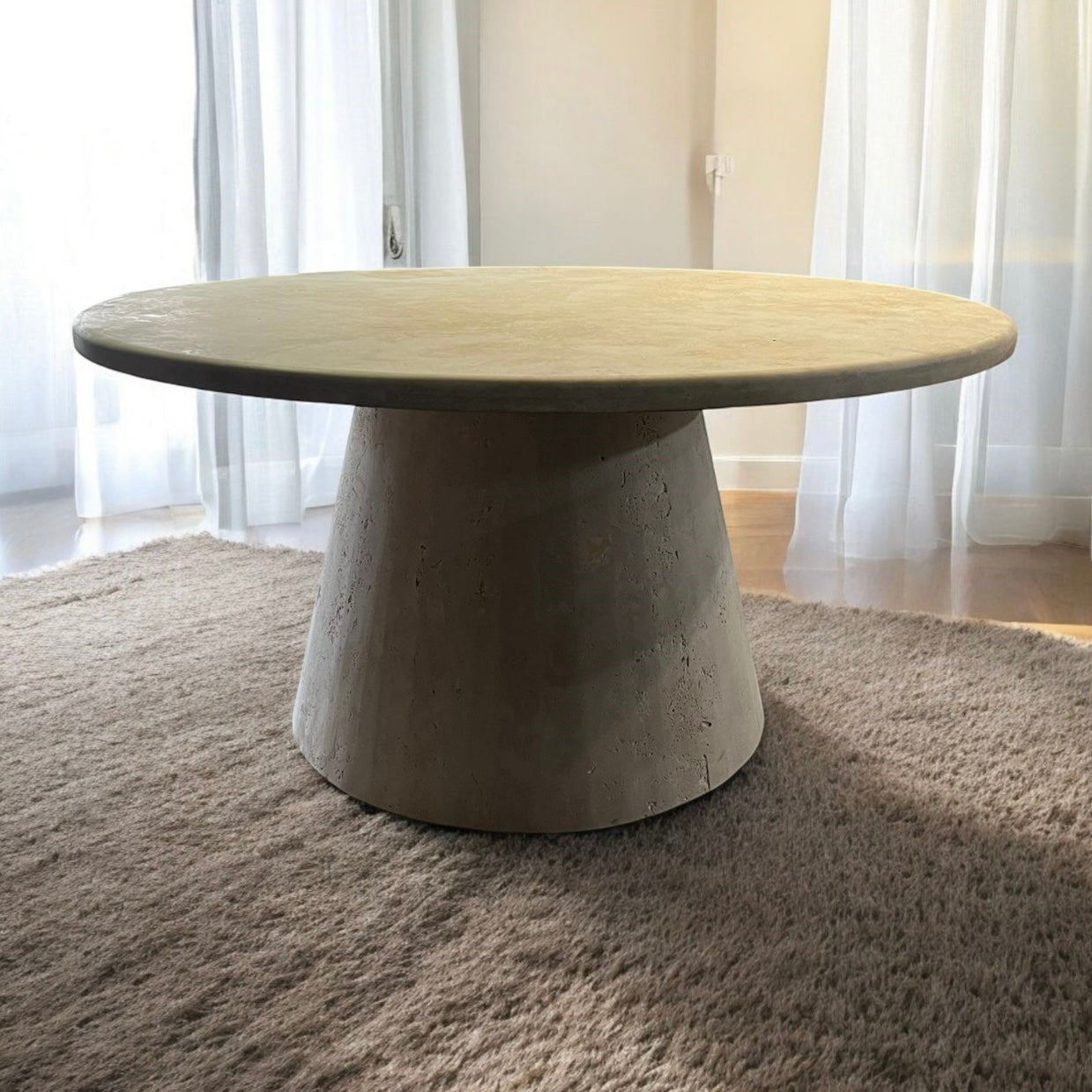 Comedor de Mármol travertino cónico