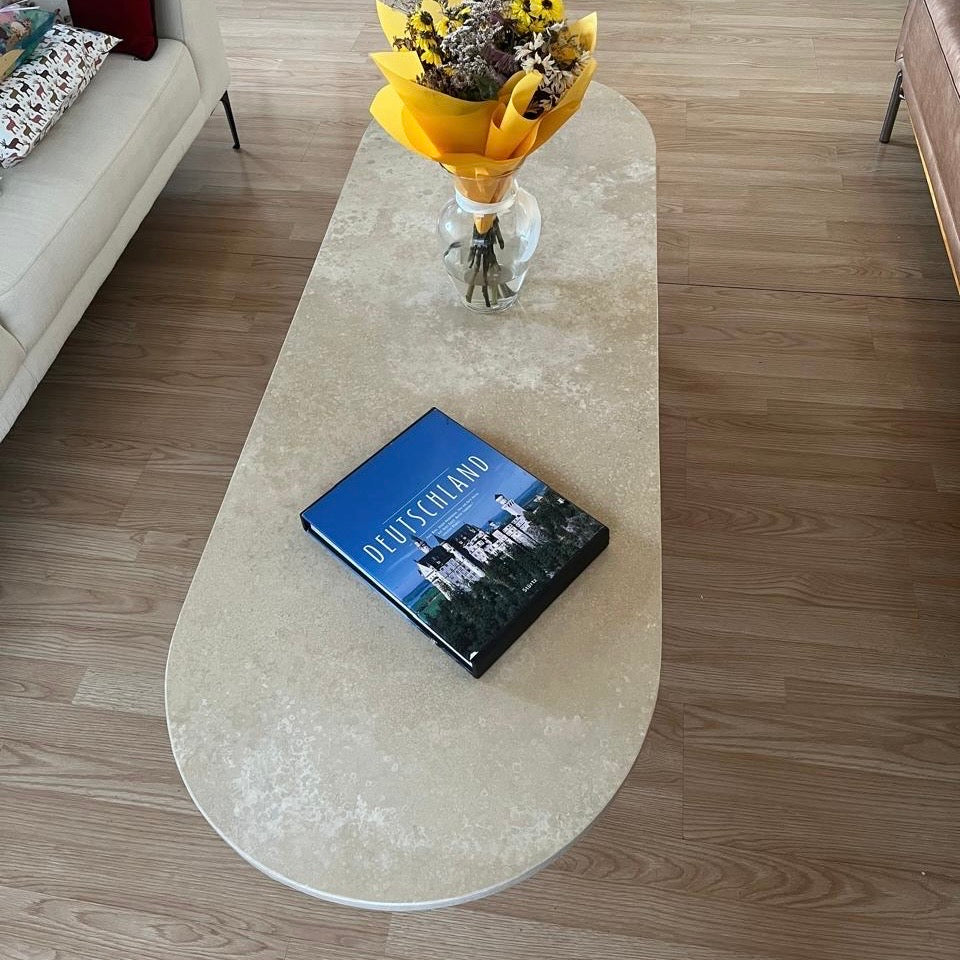 Mesa de centro en Mármol Oval