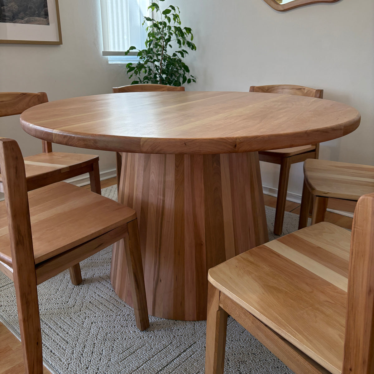 Comedor Cono en madera de lenga