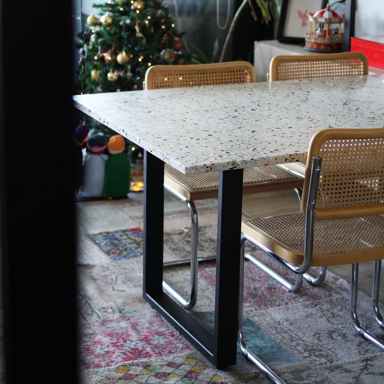 Mesa de comedor en terrazo MCOS13