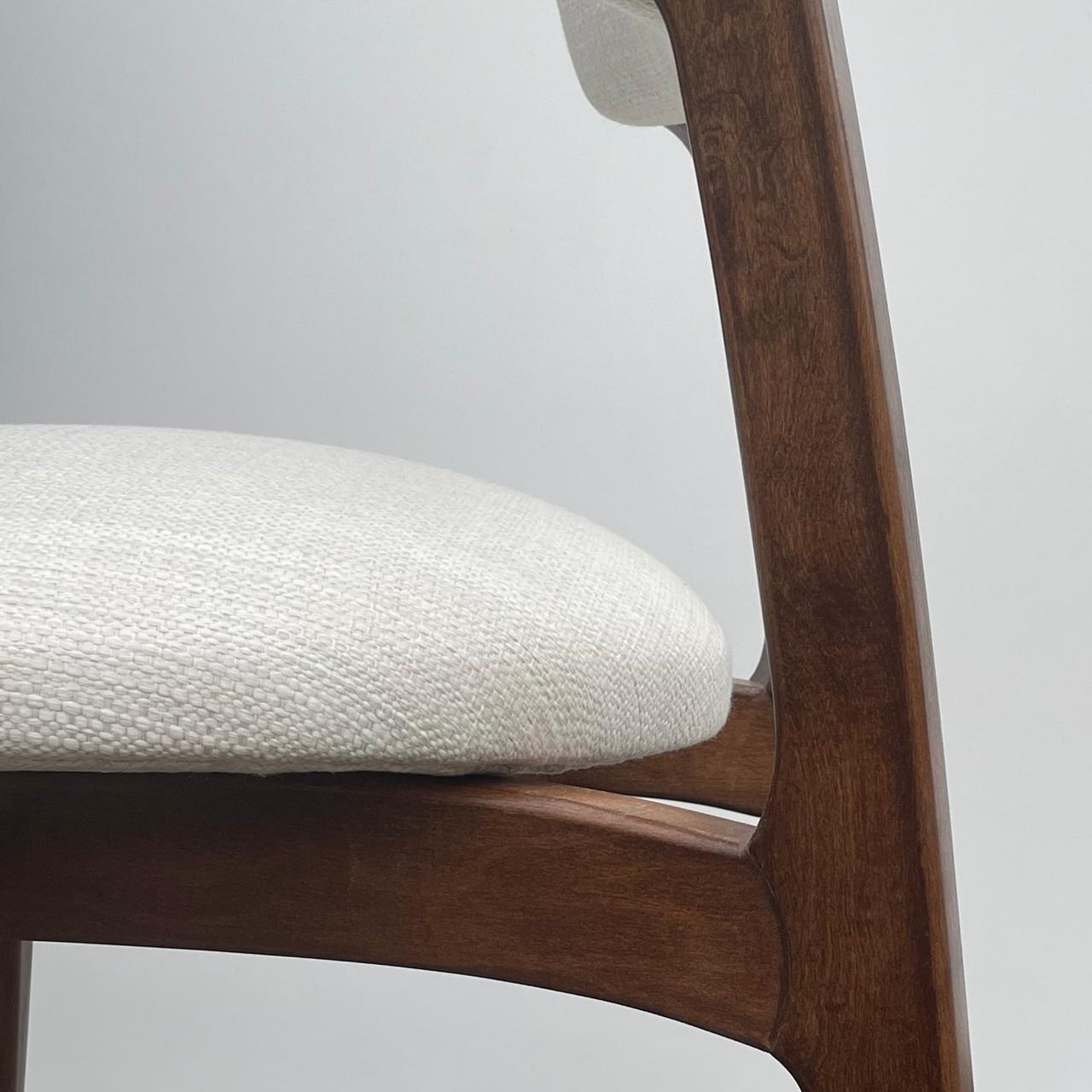 Silla Val en lenga teñida
