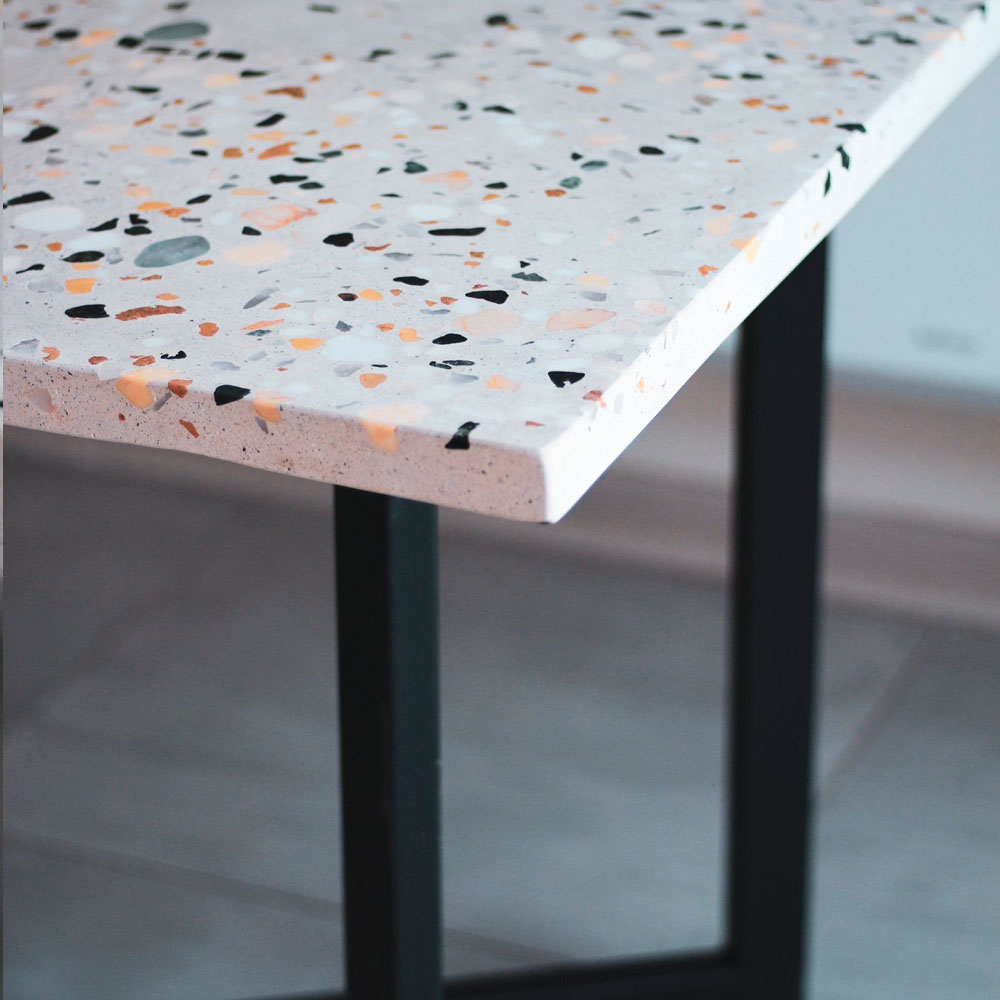 Mesa de comedor en terrazo MCOS03