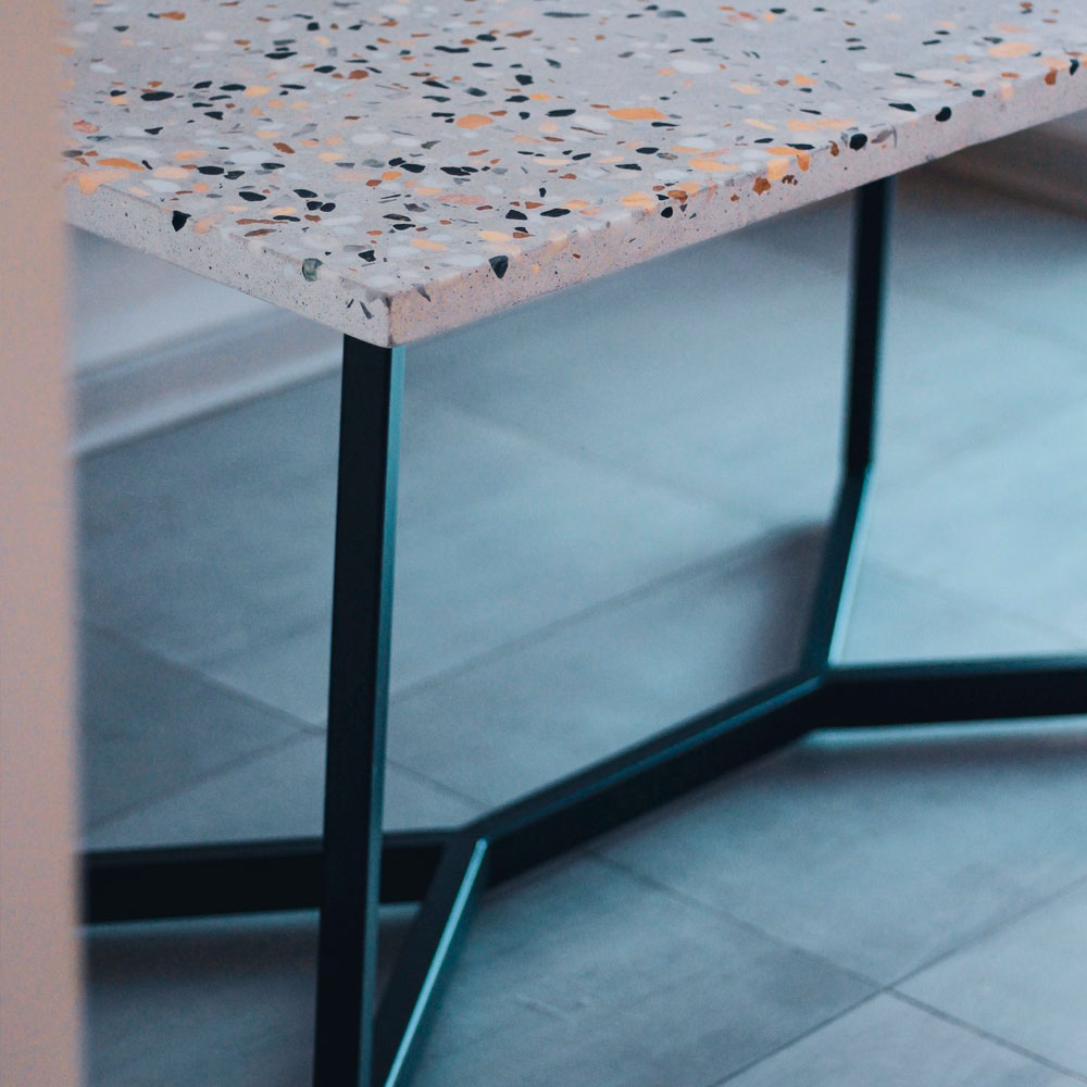 Mesa de comedor en terrazo MCOS03