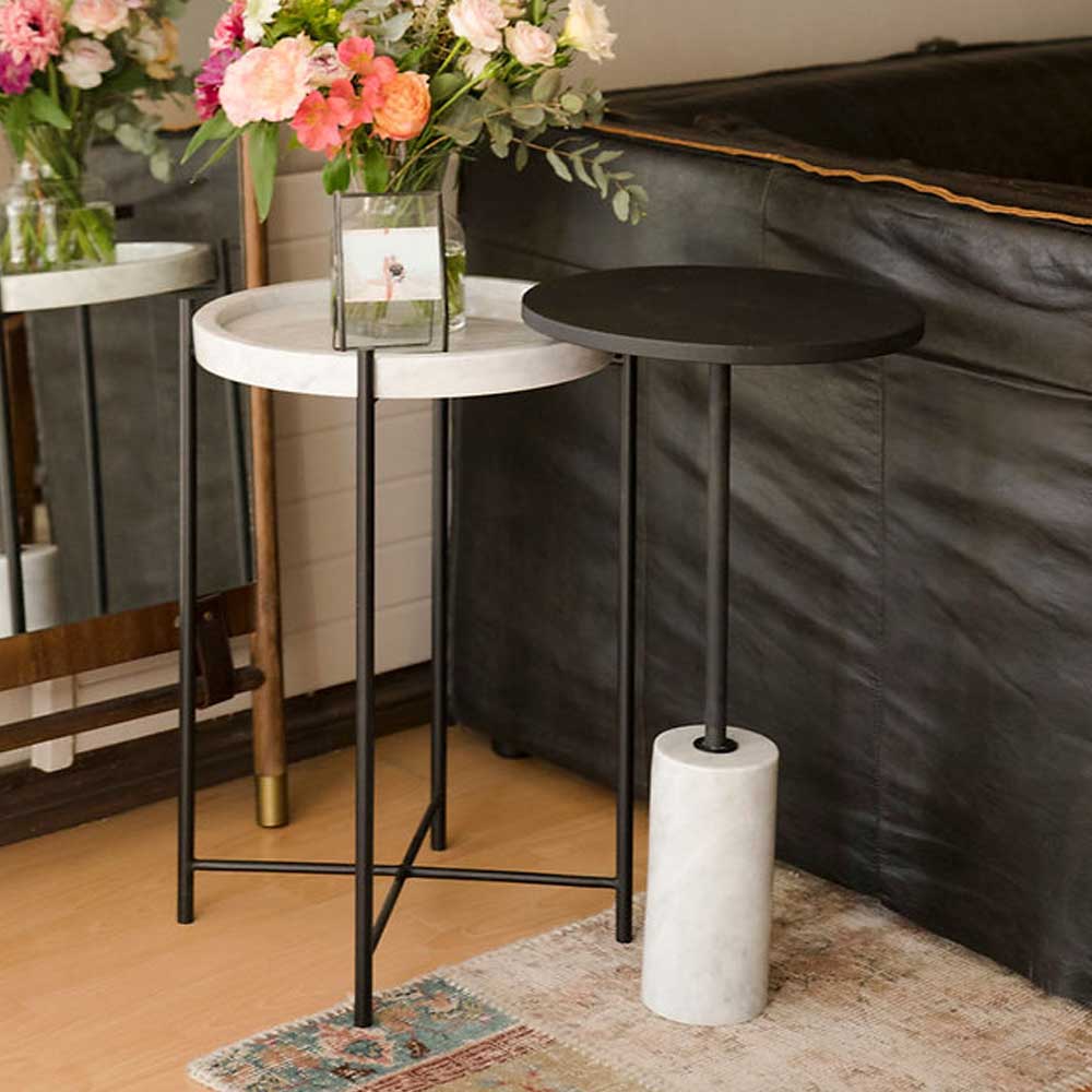 Mesa lateral Fresia/Dalia en mármol y fierro