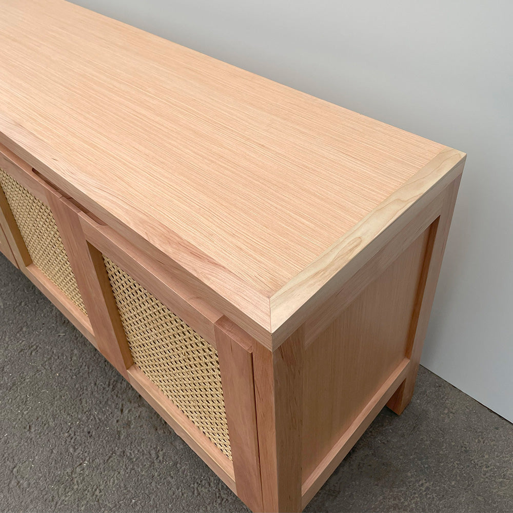 Buffet lenga y ratán 4 puertas