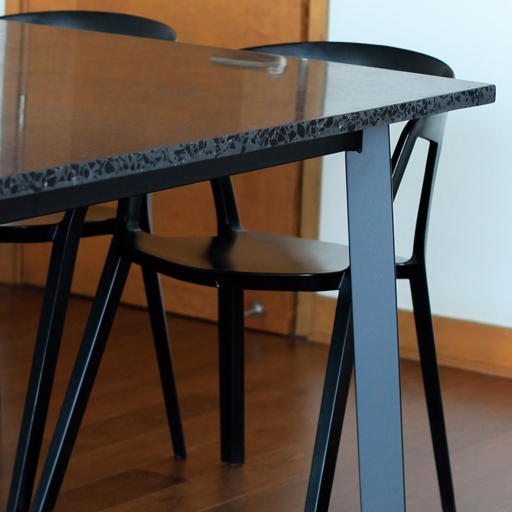 Mesa de comedor en terrazo MCOS06
