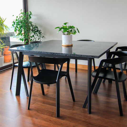 Mesa de comedor en terrazo MCOS06