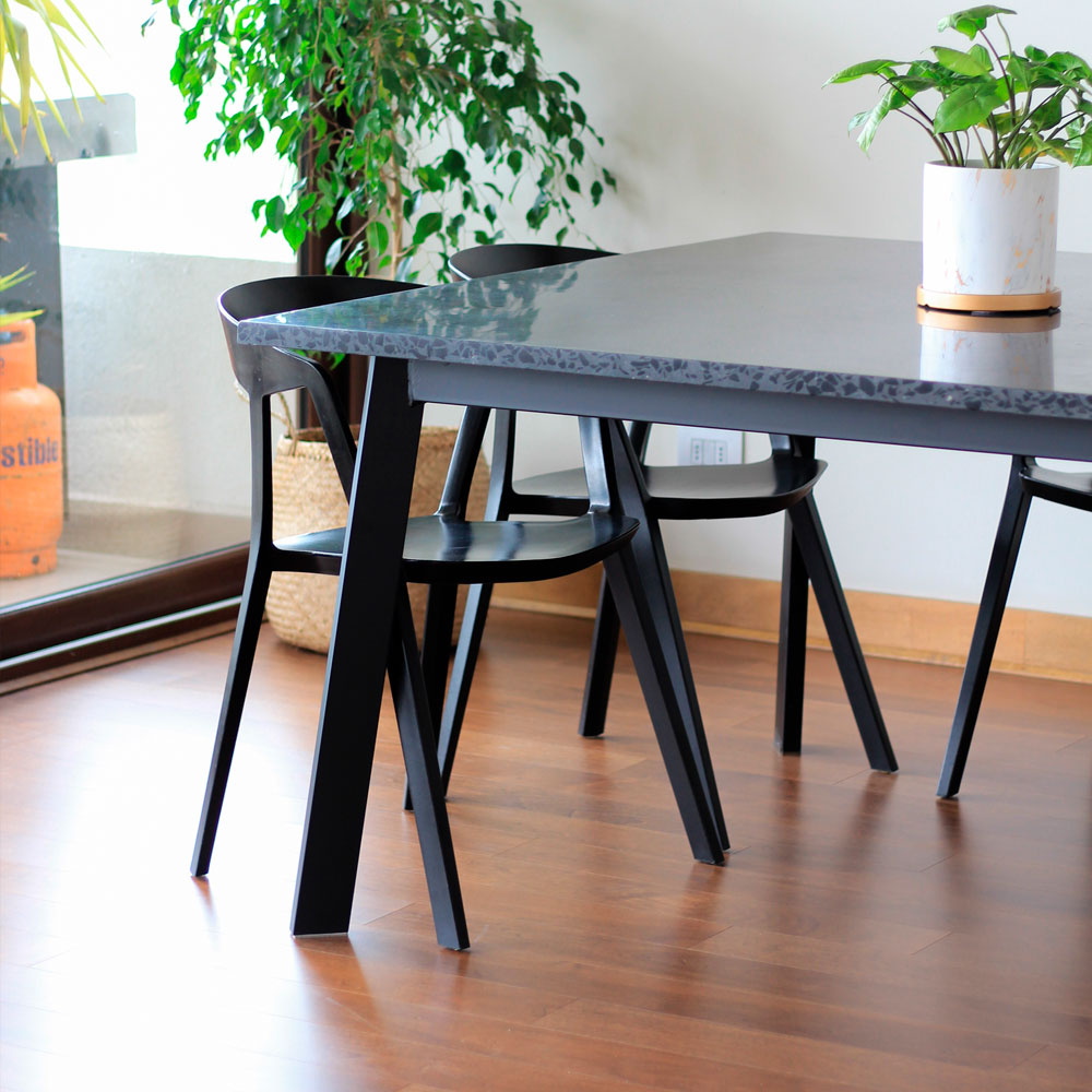 Mesa de comedor en terrazo MCOS06