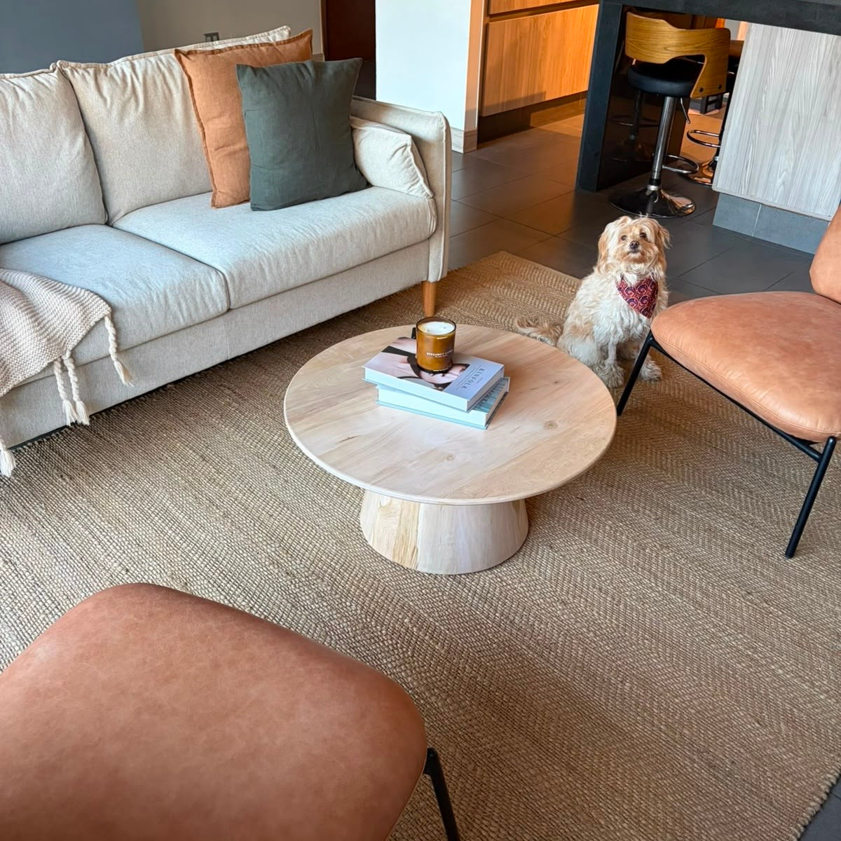 Mesa de centro cónica en lenga