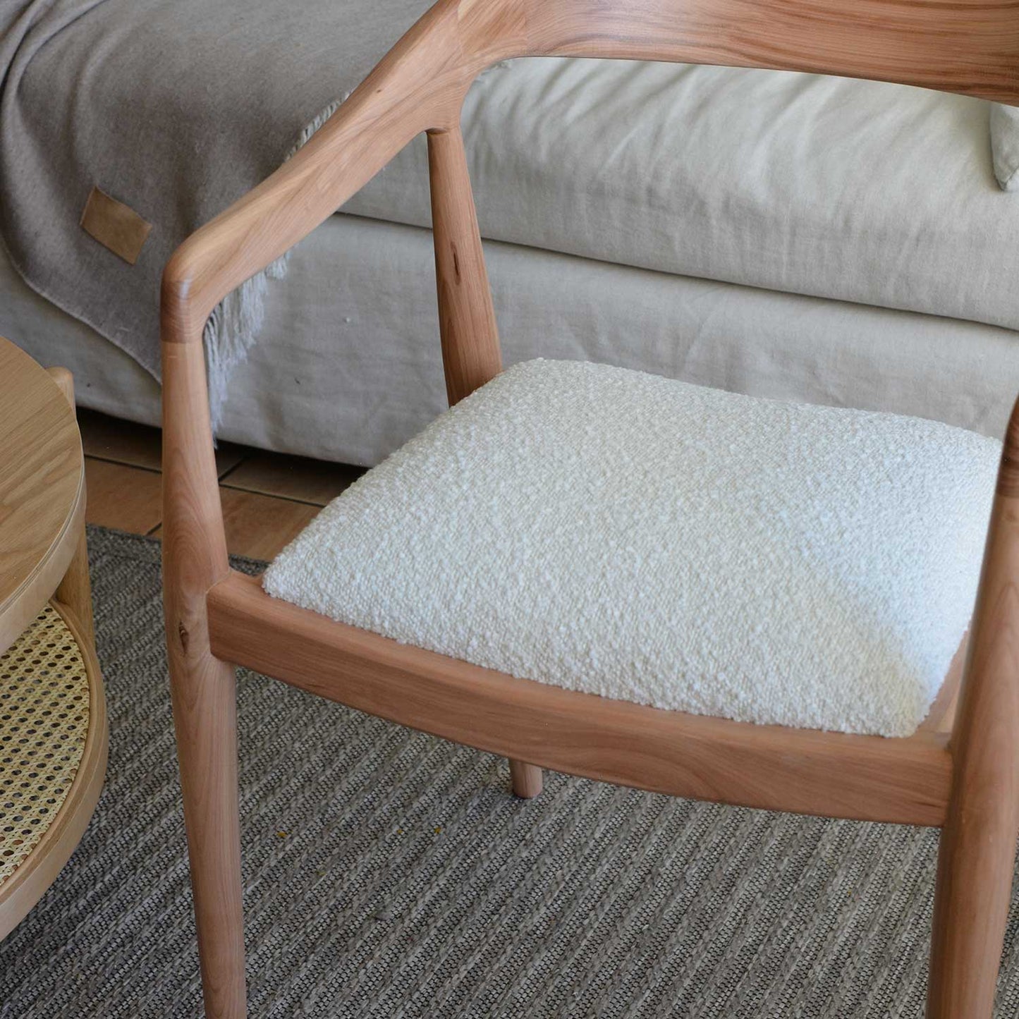 Silla nórdica lenga con tela boucle