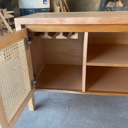 Buffet Cava y Copero en lenga y ratán