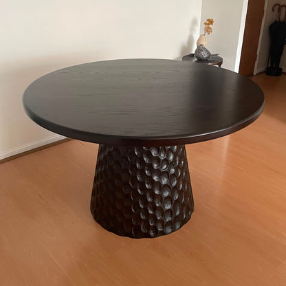 Comedor Maestro tallado ll en roble americano teñido