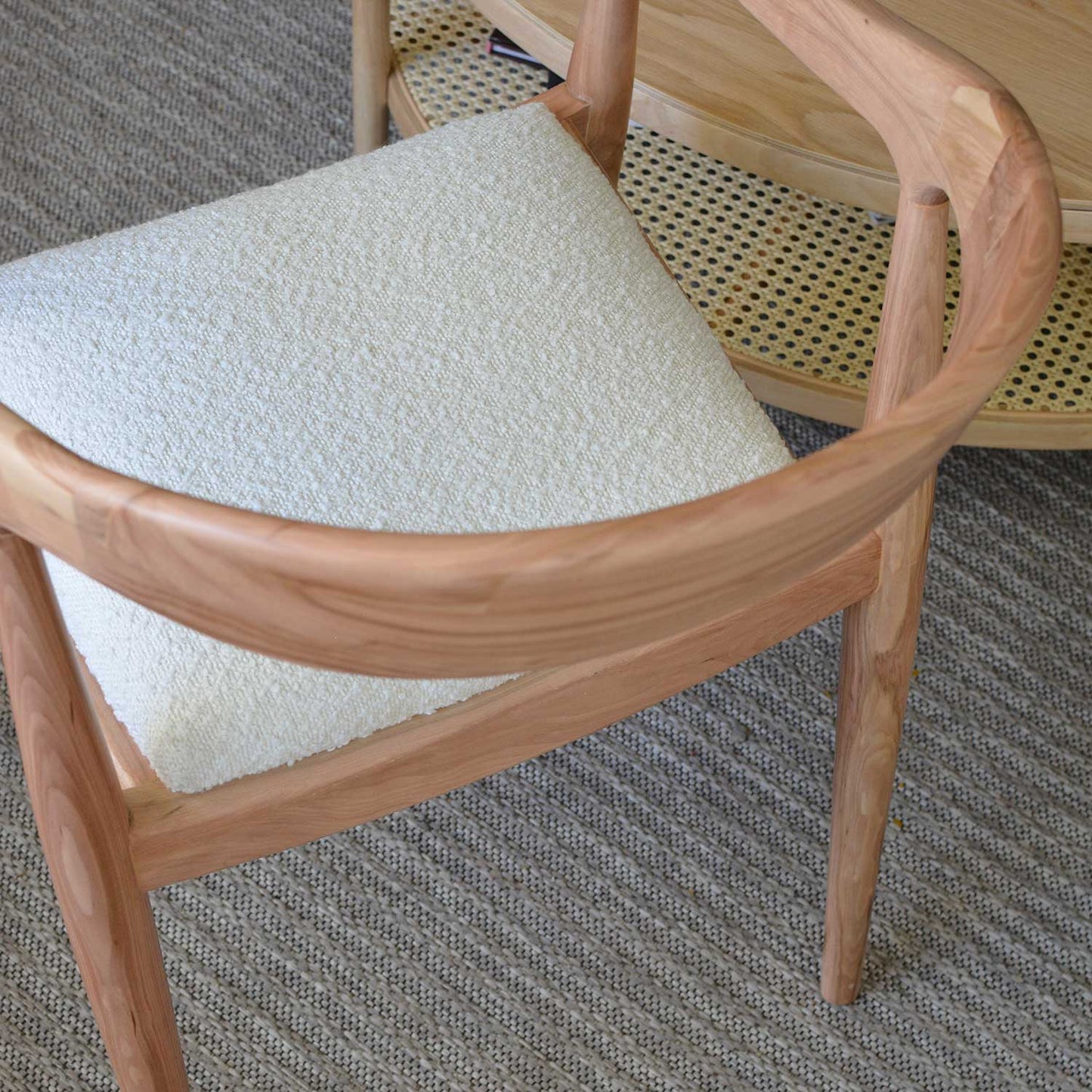 Silla nórdica lenga con tela boucle