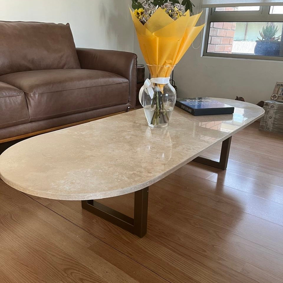 Mesa de centro en Mármol Oval