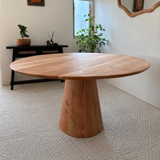 Comedor Cono en madera de lenga