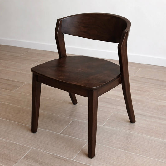 Silla Bru en coigue teñido