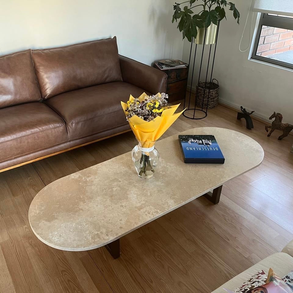 Mesa de centro en Mármol Oval