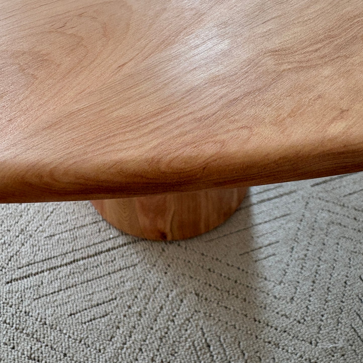 Comedor Cono en madera de lenga
