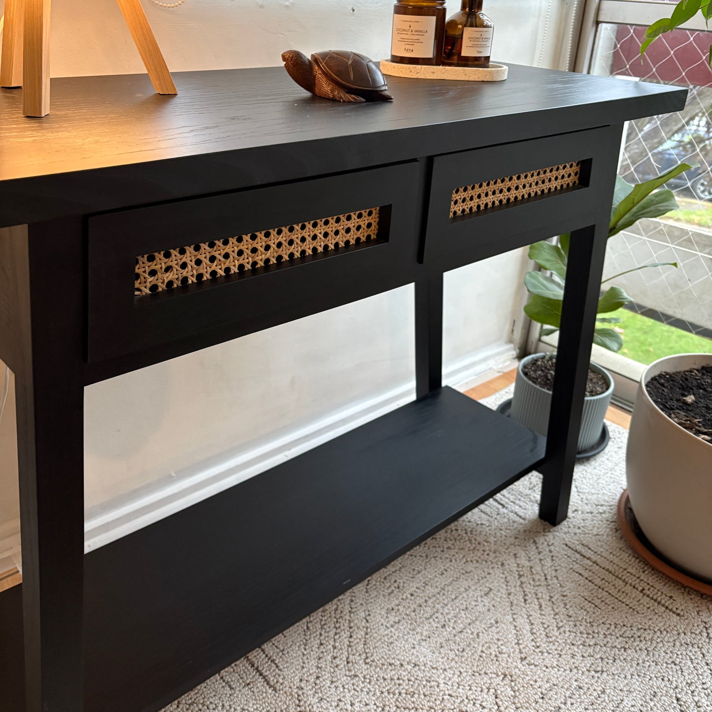 Arrimo black en roble americano