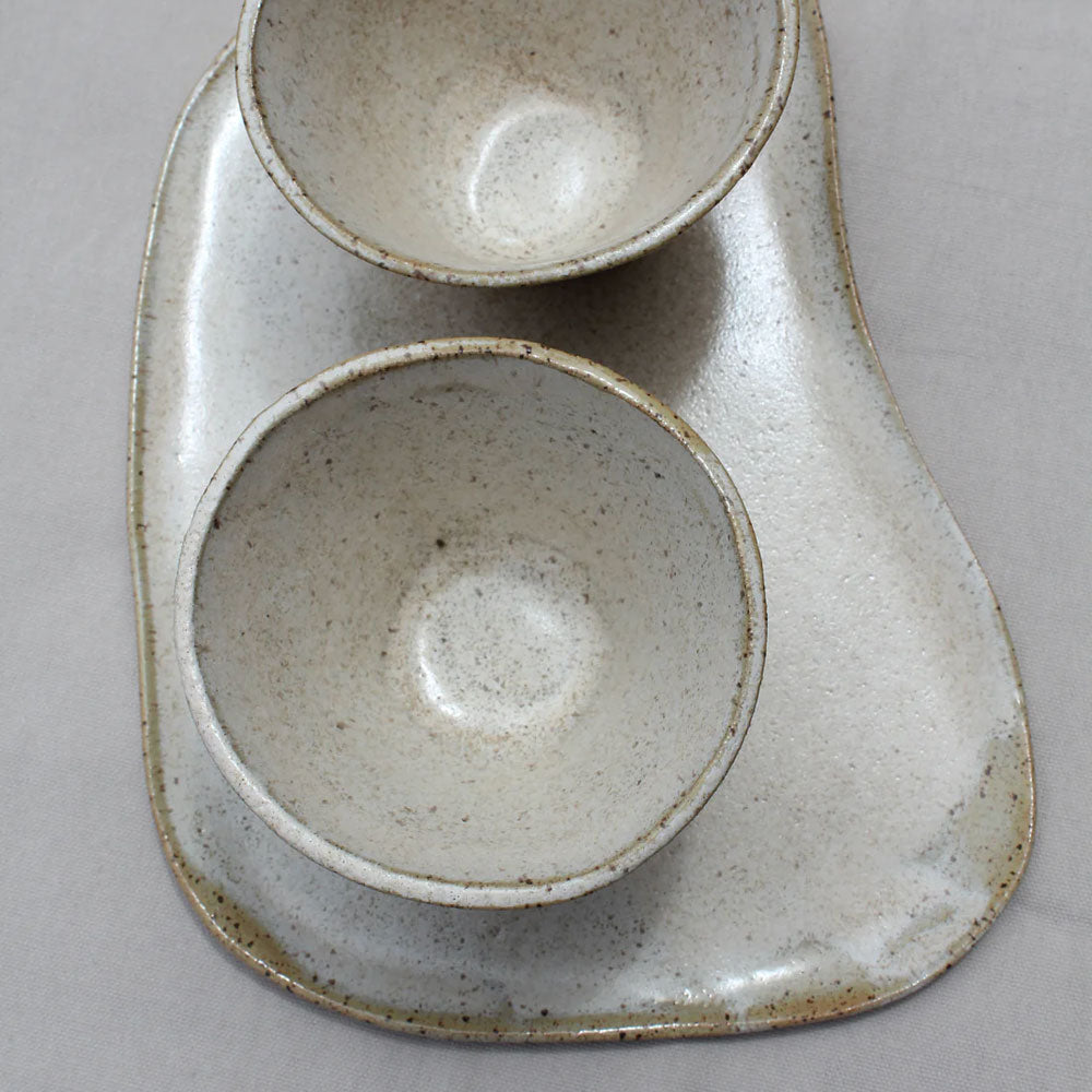 Plato y 2 pocillos picoteo cerámica gres